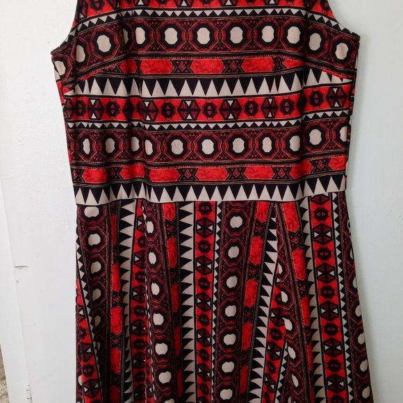 Fun dress - Picture 1 of 4